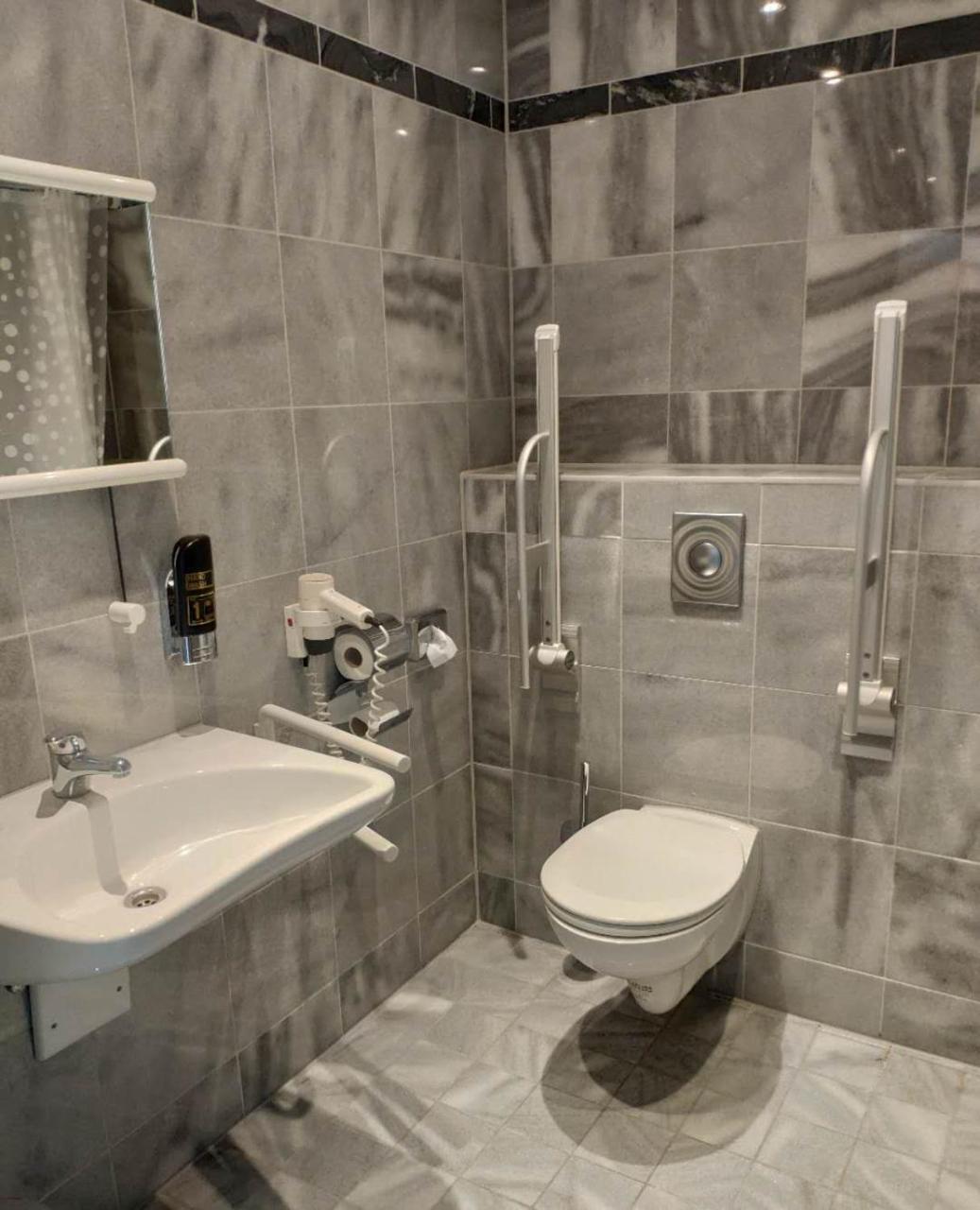 Seehotel Luisenhof Falkenhagen  Екстер'єр фото
